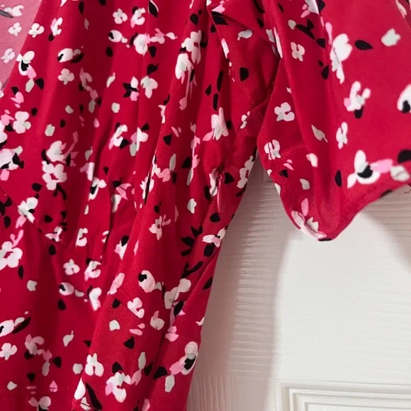 A new day Floral V-Neck Dress - Picture 4 of 4